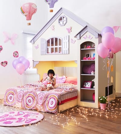 AMBERLY DOLL HOUSE