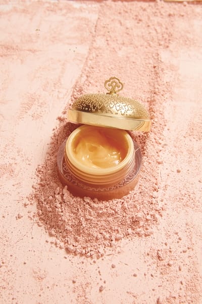 Whoo  Gongjinhyang Mi Luxury Base