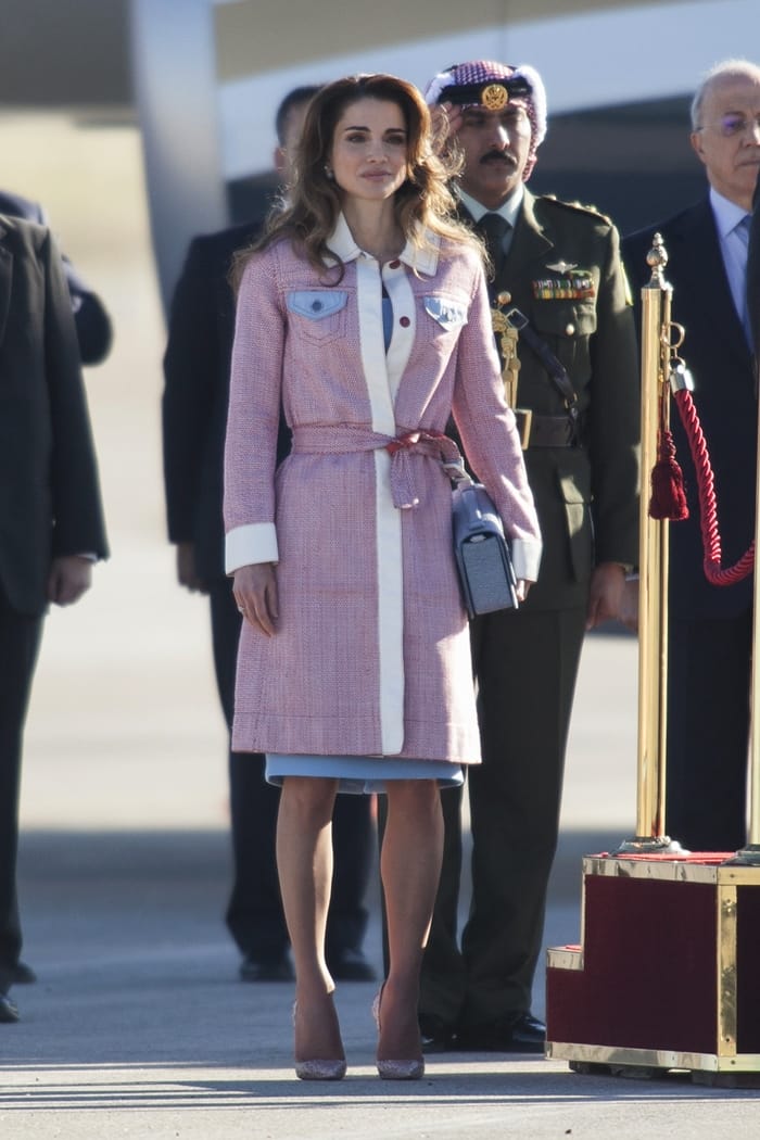 19.11.2015, Barajas Airport, Madrid, ESP, Spanische Königliche empfangen König Abdullah II von Jordanien, im Bild Queen Rania of Jordan arrives // Spanish Royals receive King Abdullah II of Jordan and his wife at Barajas Airport in Madrid, Spain on 2015/11/19. EXPA Pictures © 2015, PhotoCredit: EXPA/ Alterphotos/ Victor Blanco *****ATTENTION - OUT of ESP, SUI*****
