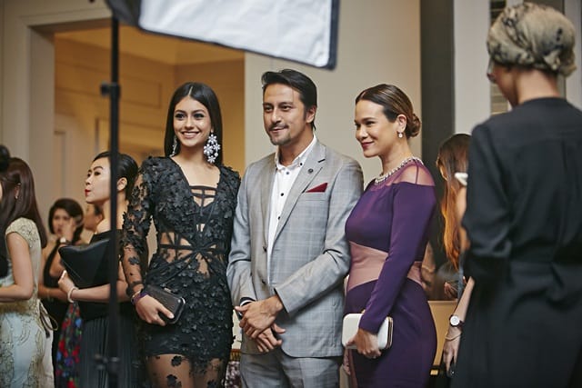 Miss Universe Malaysia 2016 Kiran Jassal, pelakon Bront Palarae dan pengacara TV Elaine Daly