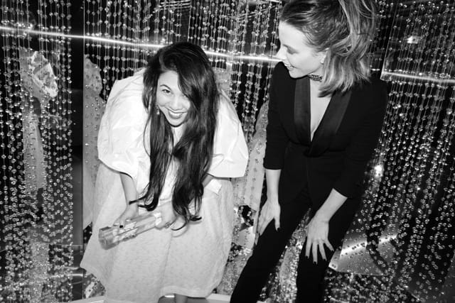 Simone Rocha for Simone Rocha (dipersembahkan oleh Kate Beckinsale)