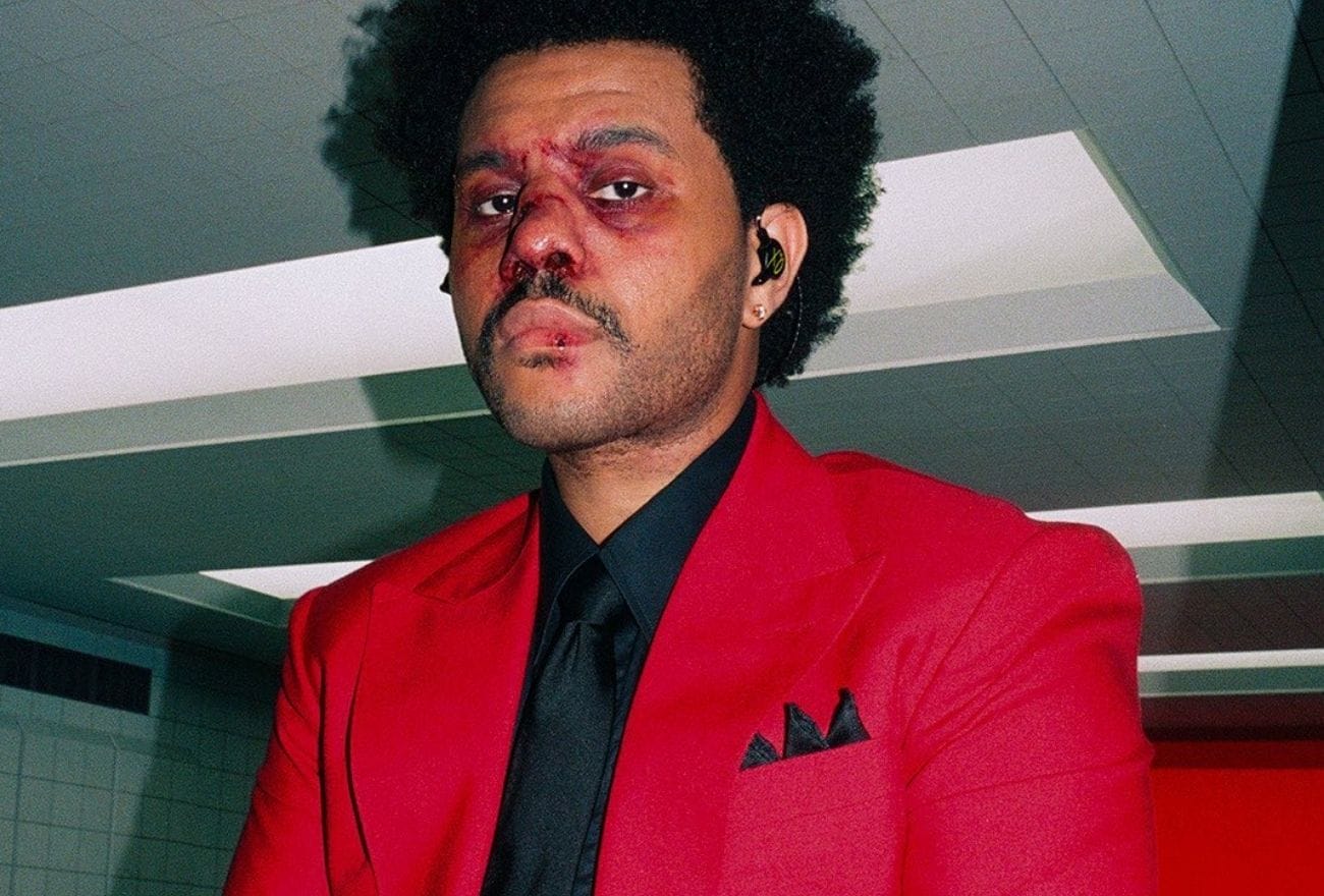 Apa Alasan The Weeknd Hadir Di AMAs dengan Kepala Berbalut?