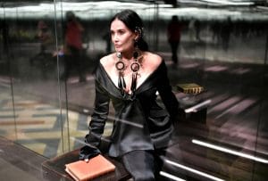 Peminat Lega Wajah Demi Moore Kembali Normal