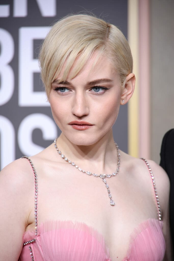 Julia Garner Golden Globes 2023
