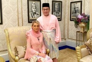 Foto & Nama Anakanda Tengku Mahkota Kelantan Dikongsi Bersama Peminat Diraja