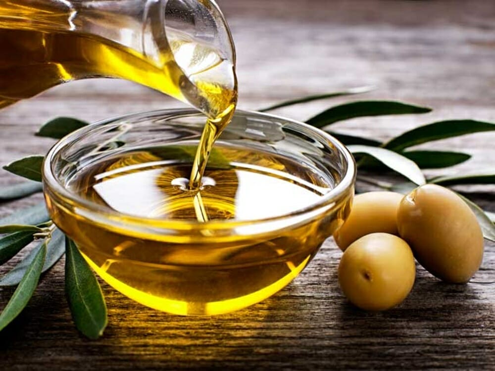 Penggunaan minyak zaitun sebagai penjagaan kuku elok untuk kuku kekal sihat