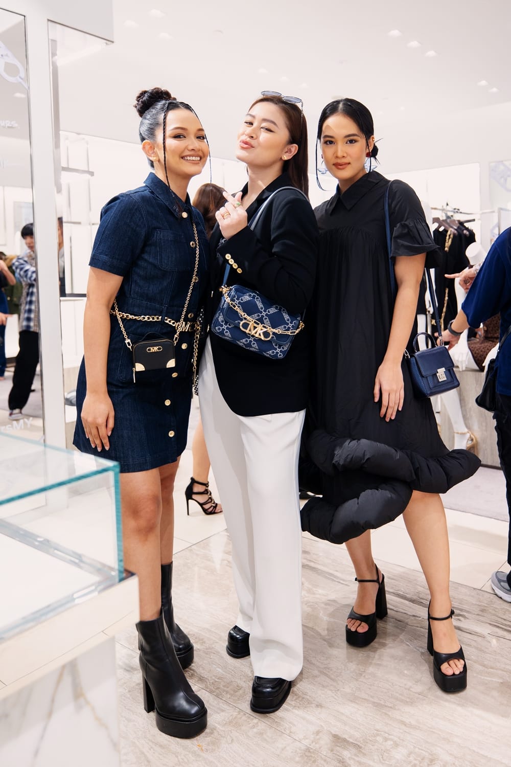 Michael Kors mengadakan parti ekslusif di Pavilion Kuala Lumpur bagi melancarkan Michael Kors Empire Logo baru.