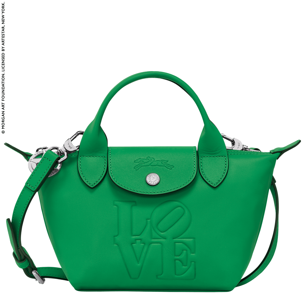 Longchamp mempersembahkan Longchamp x Robert Indiana sebagai penghormatan kepada artis, Robert Indiana untuk koleksi ikonik Le Pliage®.