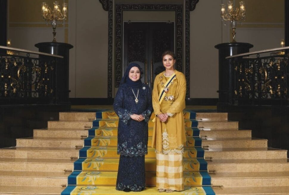 Mari kenali YAM Che' Puan Mahkota Khaleeda Binti Bustamam dengan lebih mendalam !