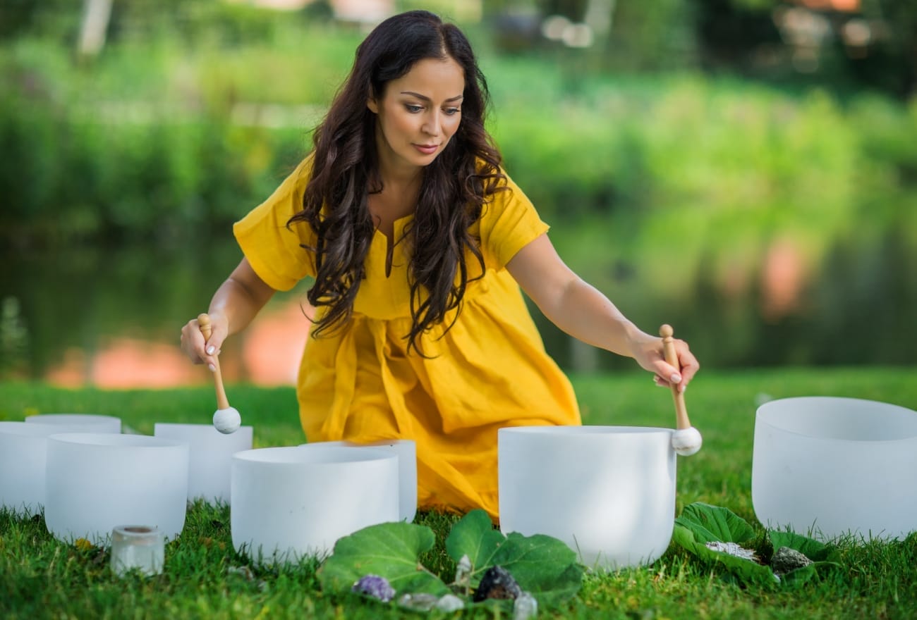 sound bath untuk kesihatan mental dan emosi