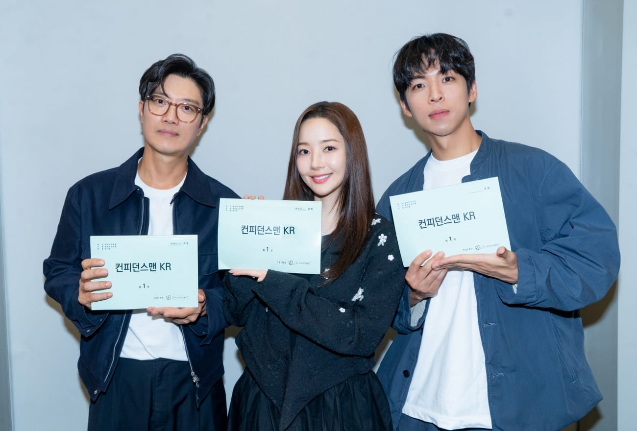 sesi membaca skrip Confidence Queen